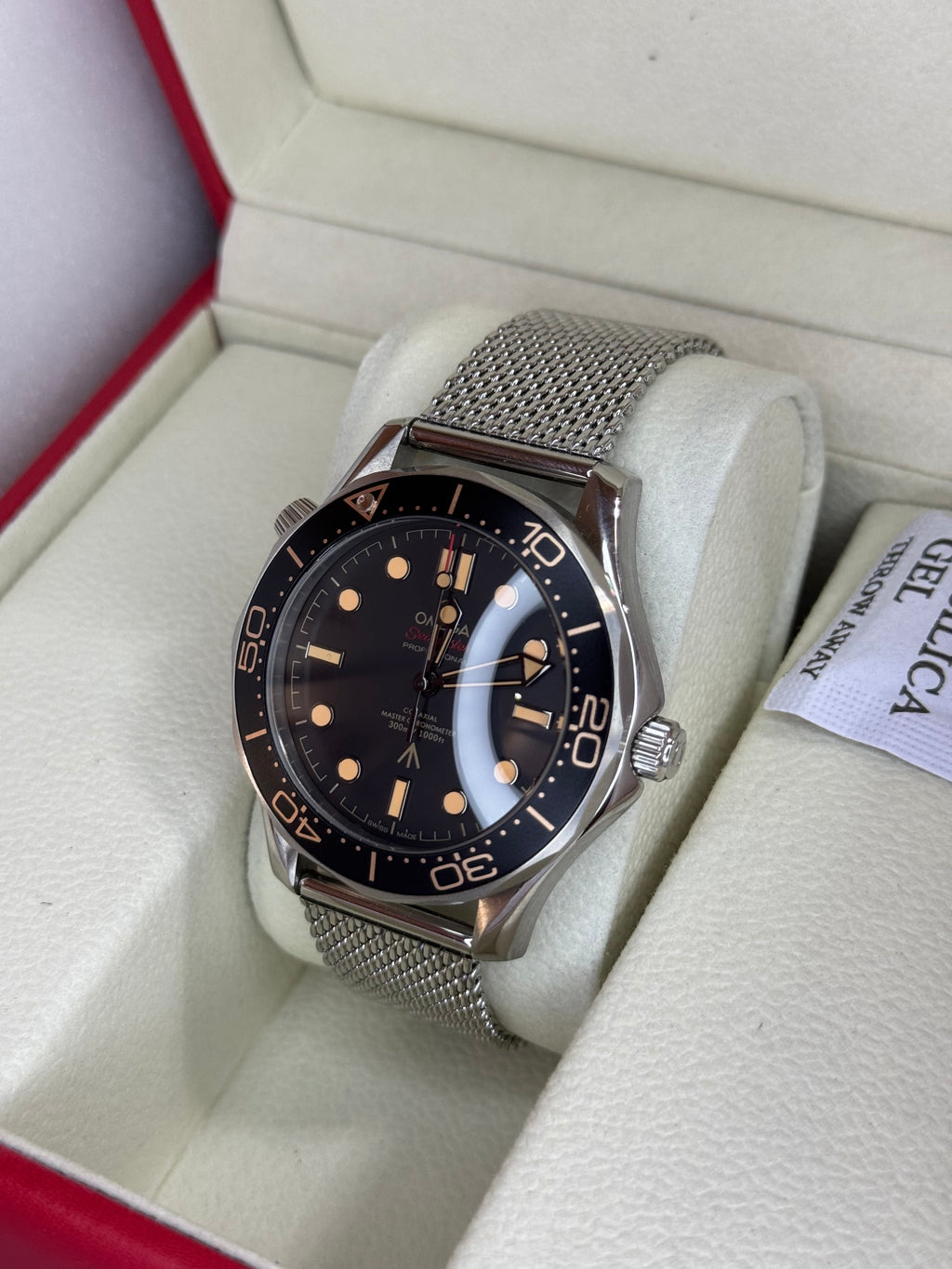 omega 007
