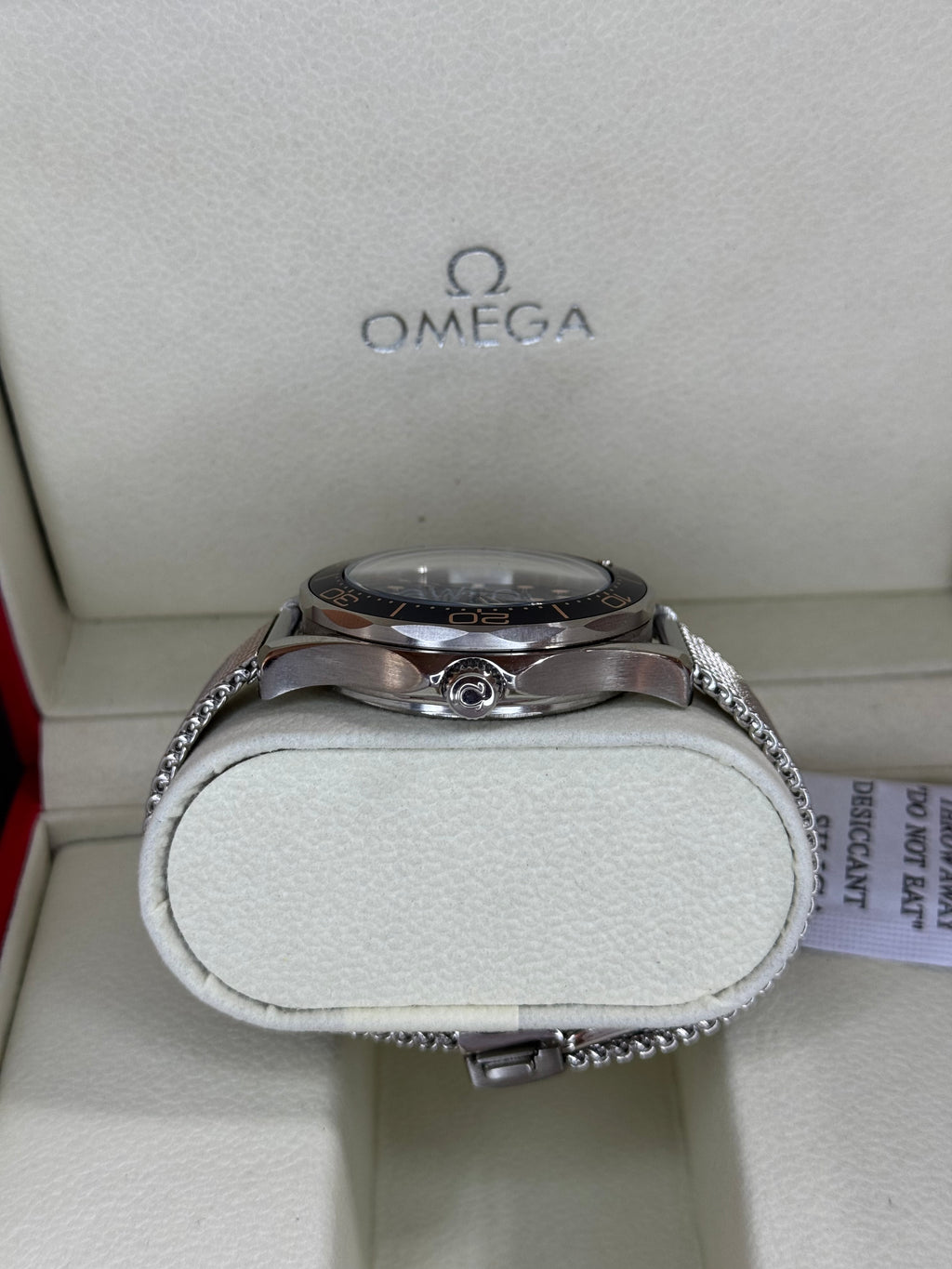 omega 007