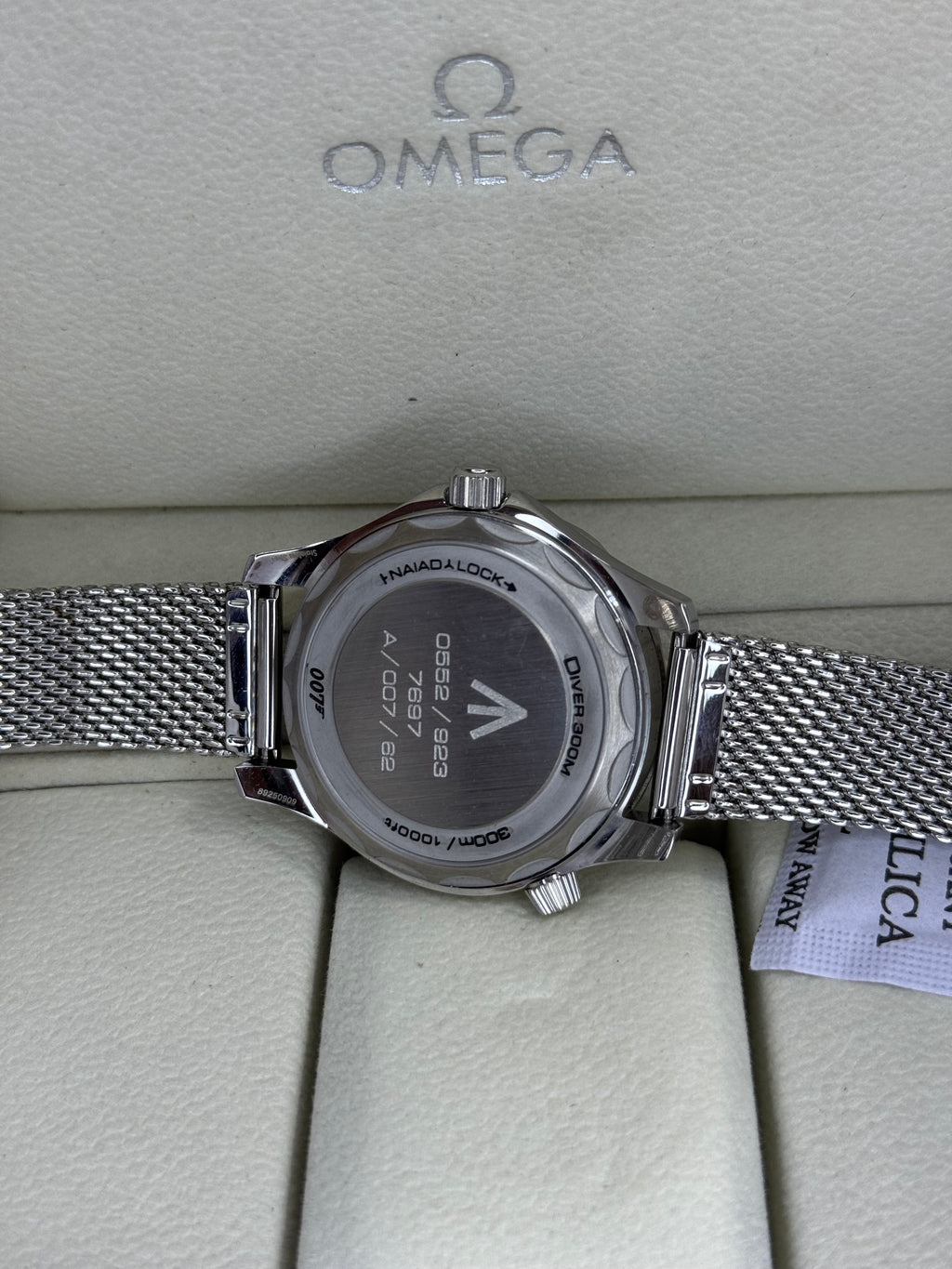 omega 007